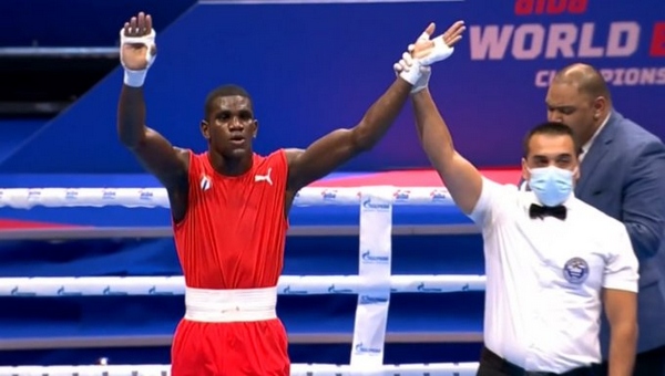 Púgil camagüeyano Yoenlis Hernández gana título mundial en Belgrado (+ Tuit)