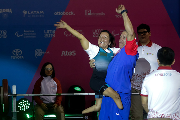 Oro y récord parapanamericano de pesista cubana Leidy Rodríguez