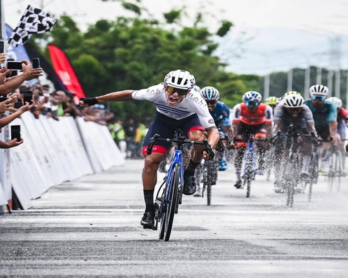 Ciclistas por cupos para Santo Domingo 2026